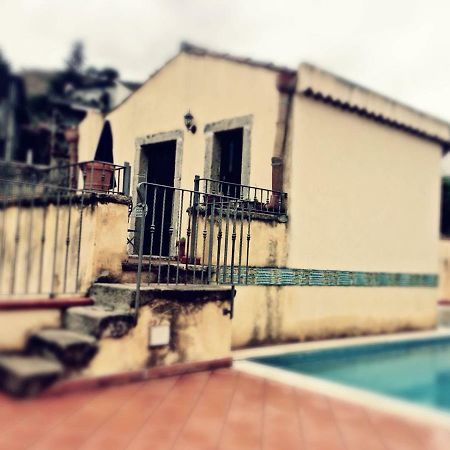 The Clock Houses Borgo Gallodoro Летояни Екстериор снимка