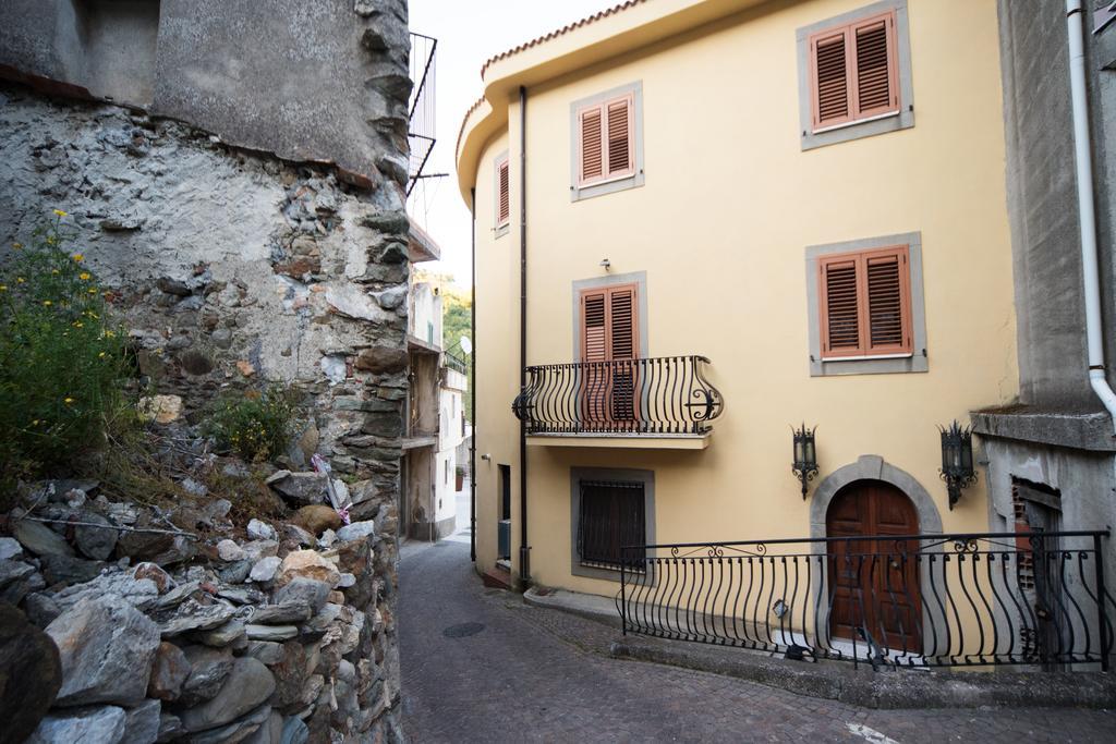 The Clock Houses Borgo Gallodoro Летояни Екстериор снимка