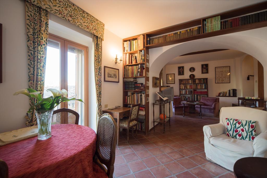 The Clock Houses Borgo Gallodoro Летояни Екстериор снимка