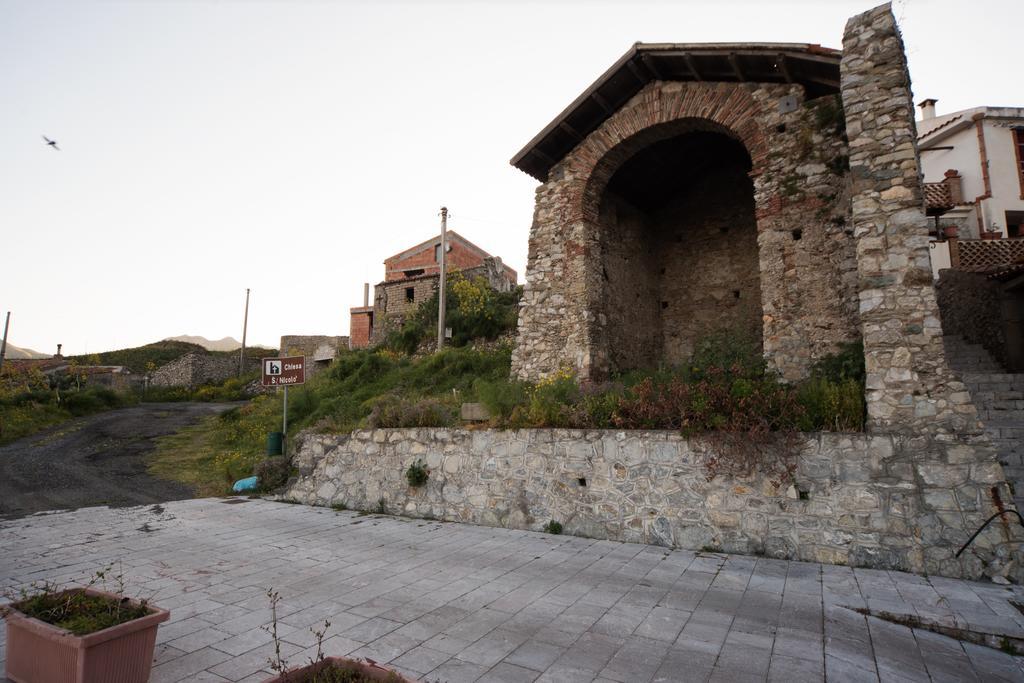 The Clock Houses Borgo Gallodoro Летояни Екстериор снимка