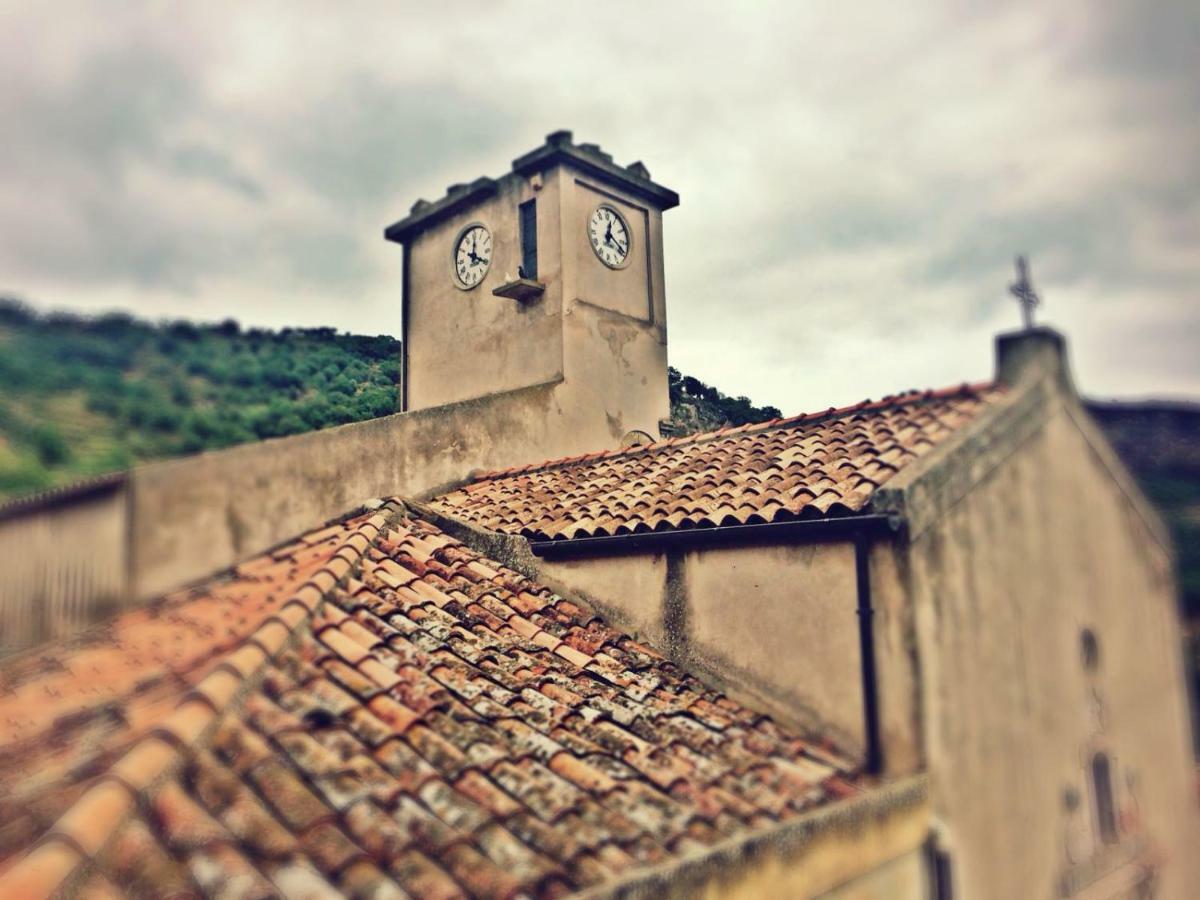 The Clock Houses Borgo Gallodoro Летояни Екстериор снимка